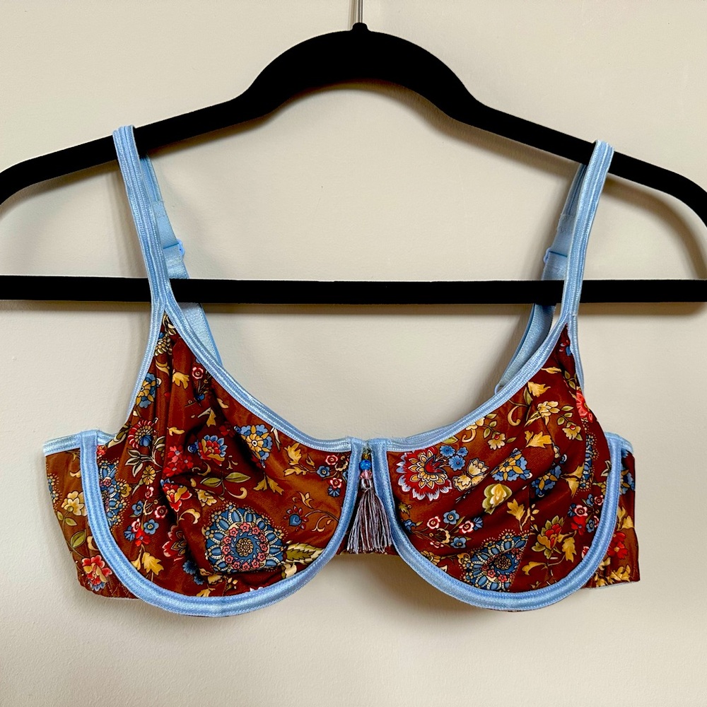 Triumph Floral Brown and Blue Women's Bra 36C